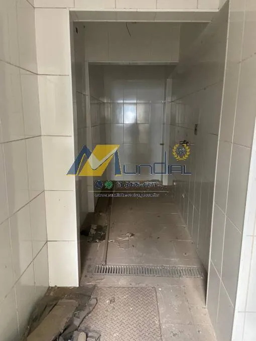 Imagem Alugo 2 Salões Comercial em Santo André. Vila Valparaiso
