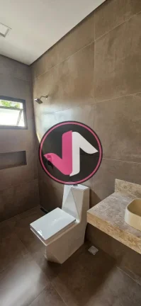 Imagem Descubra o paraíso em Cuiabá! Esta deslumbrante Casa em Condomínio está localizada no bairro Sã...