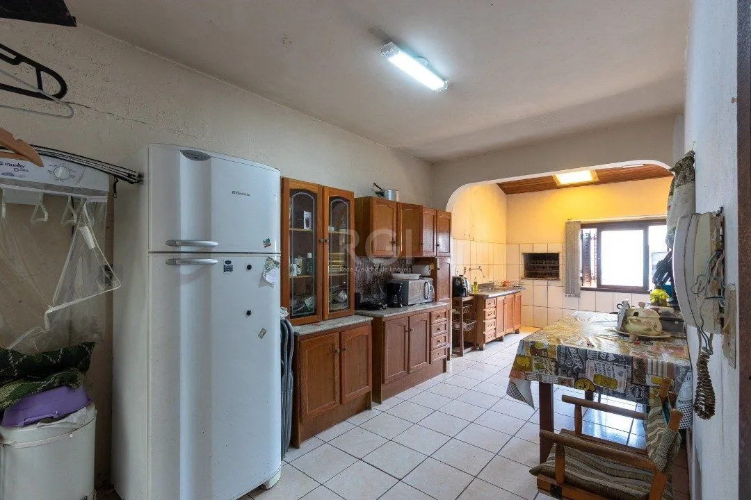 Imagem Casa para Venda - 149.99m², 6 dormitórios, sendo 2 suites, Nonoai