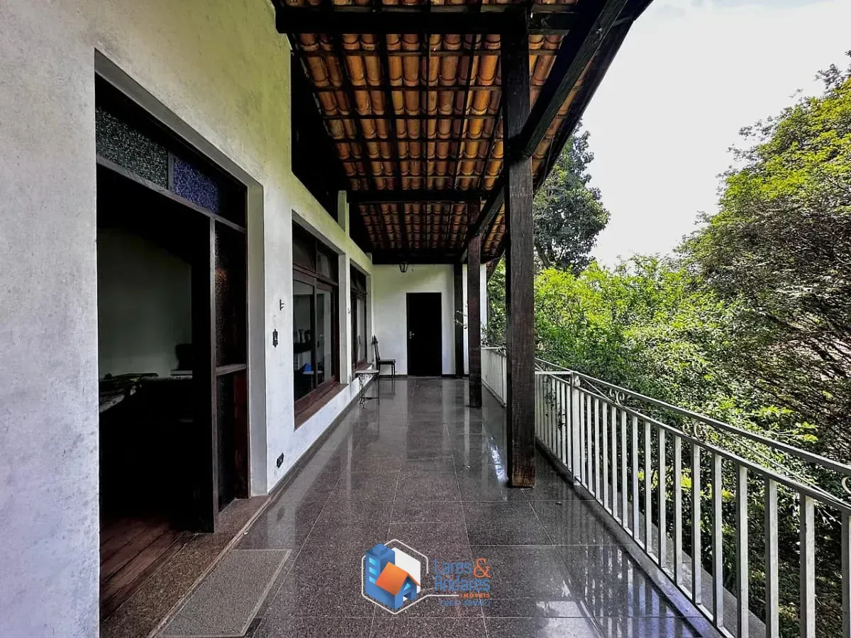 Imagem Casa para venda em Interlagos com 4 quartos, sendo 2 suítes, 380m²