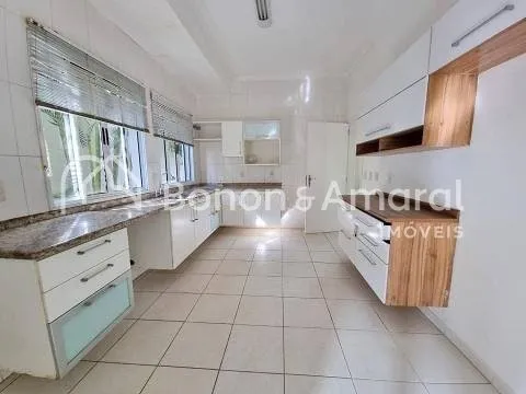 Imagem Casa de Condomínio com 420m² e 4 quartos