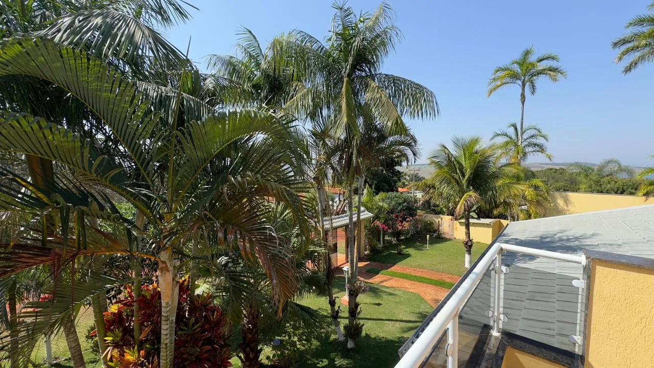 Imagem Imperdível casa de 5 quartos em condomínio no Estribo, Avaré-SP: 1 suíte, 1 sala, 4 banheiros, 4 vagas, 265m².