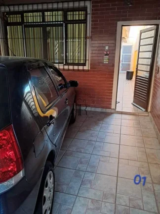 Imagem Sobrado com dois dormitórios sendo um suíte, área gourmet, sala e cozinha grandes, móveis planej...