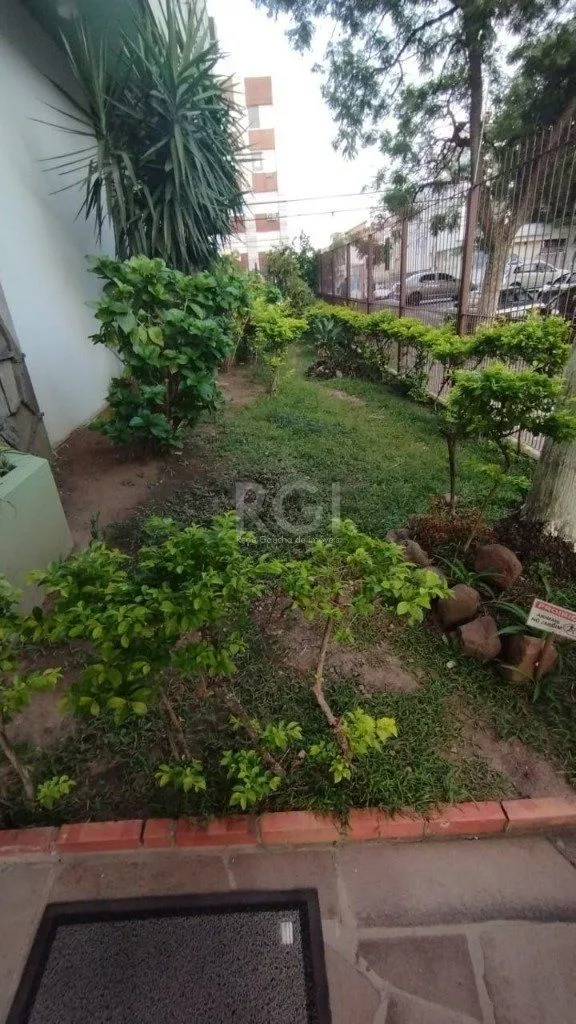 Imagem Apartamento de 2 dormitórios, 1 vaga de garagem coberta e escriturada.