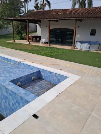 Imagem Chácara Santa Isabel Pertinho do asfalto 6 dormitórios!
