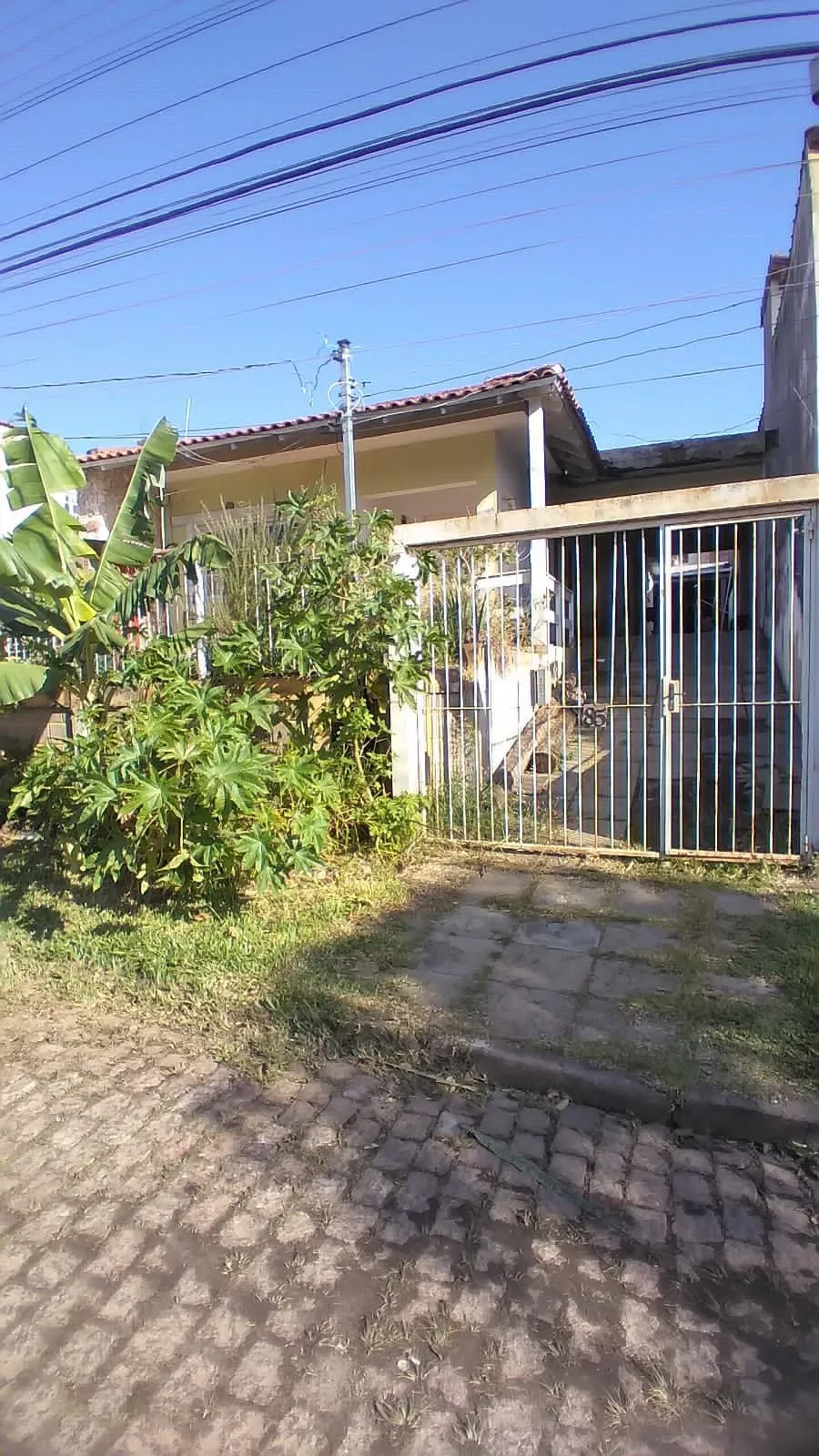 Imagem Casa no Bairro Ipanema - 2 Dormitórios