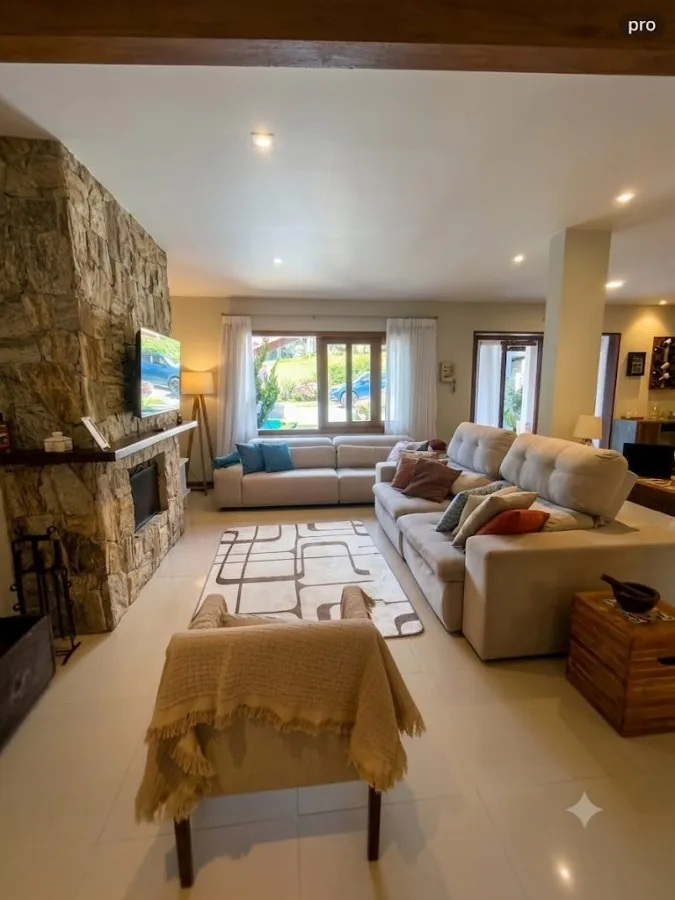 Imagem Casa em Condomínio para Venda em Petrópolis / RJ no bairro Cuiabá