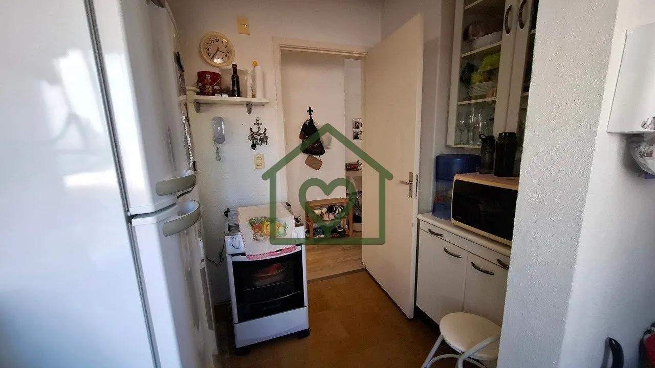 Imagem Apartamento 1 dormitório com vaga no Bairro Passo da Areia, logo atrás do Parque Germânia. Living...