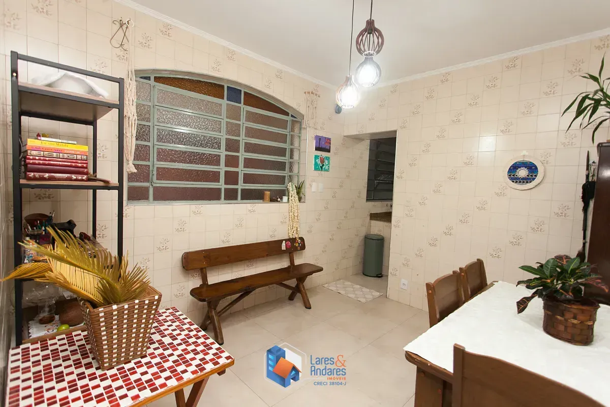 Imagem Sobrado para venda em São Domingos com 3 quartos, sendo 1 suíte, 164m²