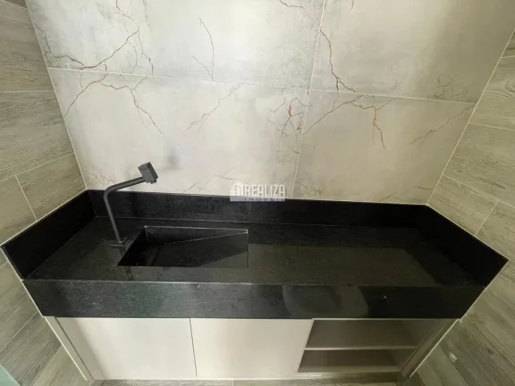 Imagem Casa de Alto Padrão à Venda no Jardim do Lago, Uberaba