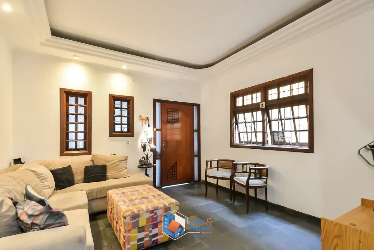 Imagem Sobrado para venda em Campo Belo com 3 quartos, sendo 1 suíte, 185m²