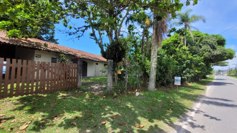 Imagem Locação mensal em Itapoá, Casa frente mar, vista para Baia da Babitonga