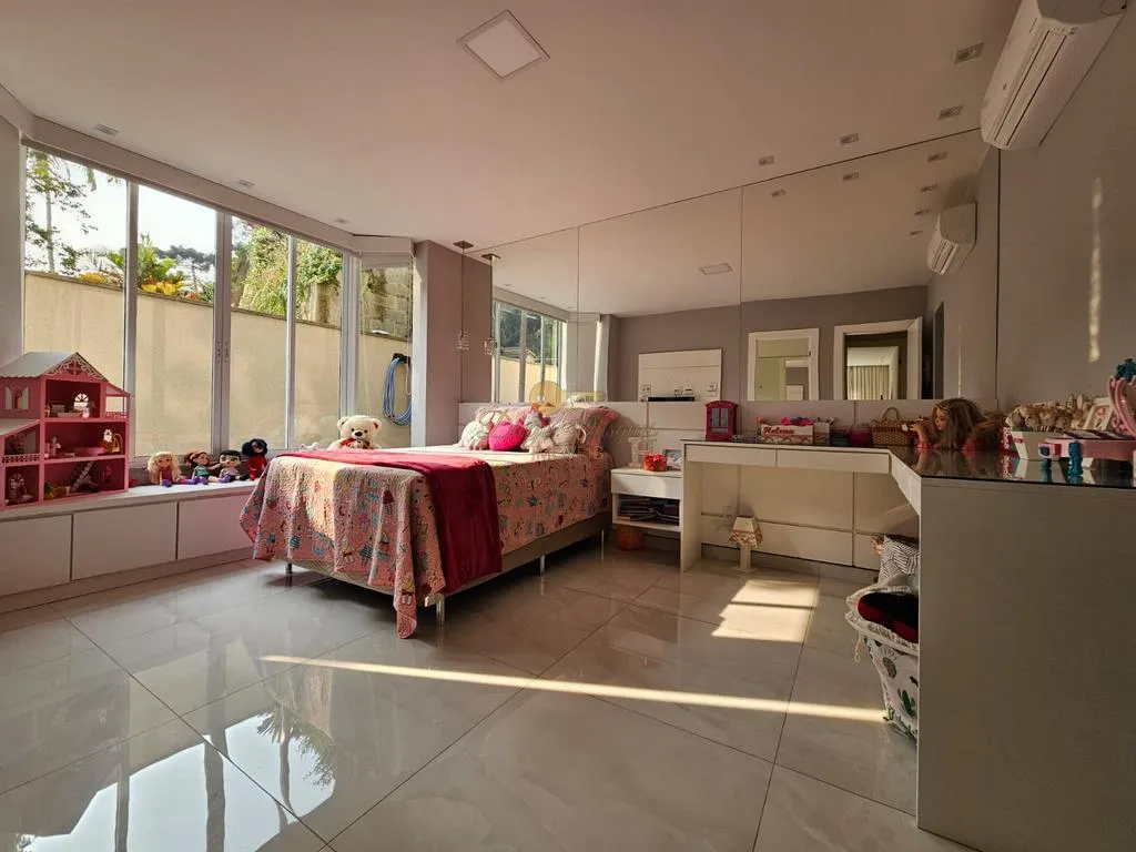 Imagem Casa para Venda em Teresópolis / RJ no bairro Panorama
