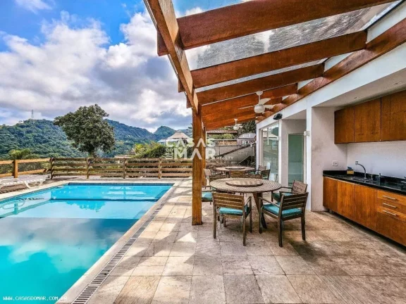 Imagem Casa de luxo à venda no Jardim Botânico, Rio de Janeiro - 5 quartos, 5 suítes, 8 banheiros, 2 vagas de garagem, 300,00 m².