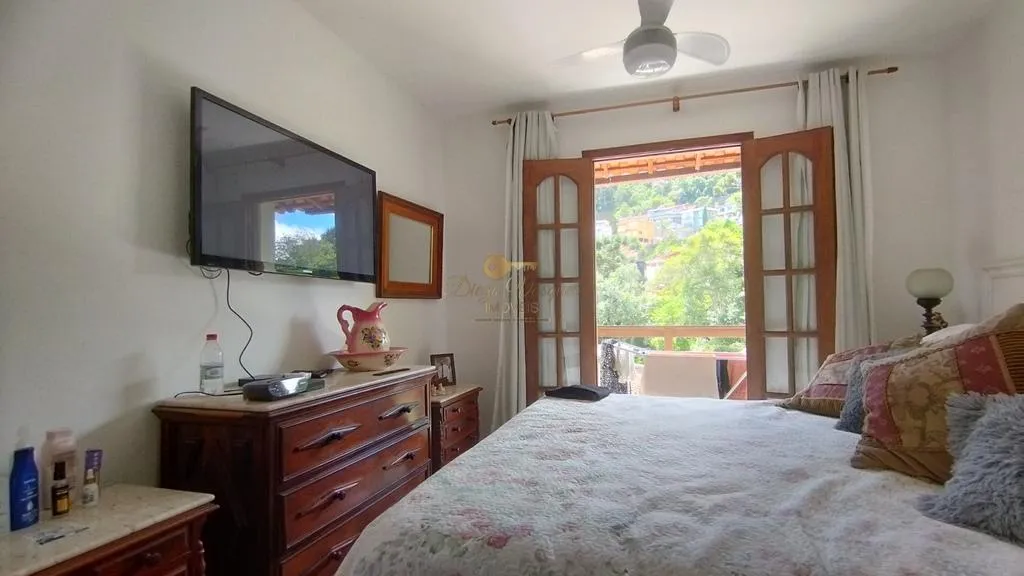 Imagem Casa em Condomínio para Venda em Teresópolis / RJ no bairro Panorama