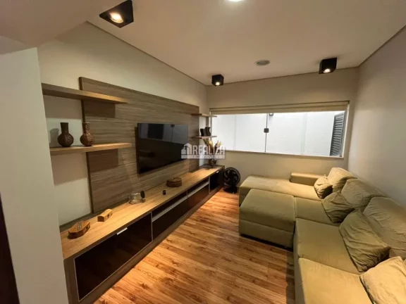 Imagem Casa com 3 suítes à Venda no Jardim do Lago, Uberaba