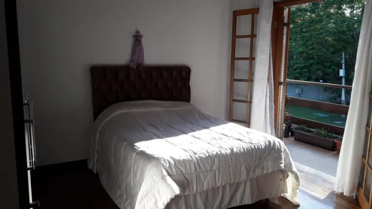 Imagem Casa de Condomínio com 4 Quartos à Venda, 260 m² em Botujuru - Mogi das Cruzes