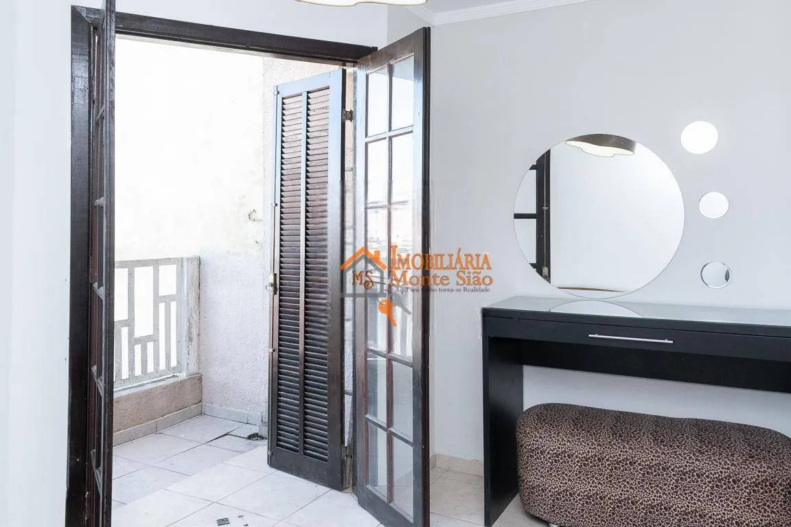 Imagem Sobrado com 4 dormitórios à venda, 300 m² por R$ 990.000,00 - Parque Continental II - Guarulhos/SP