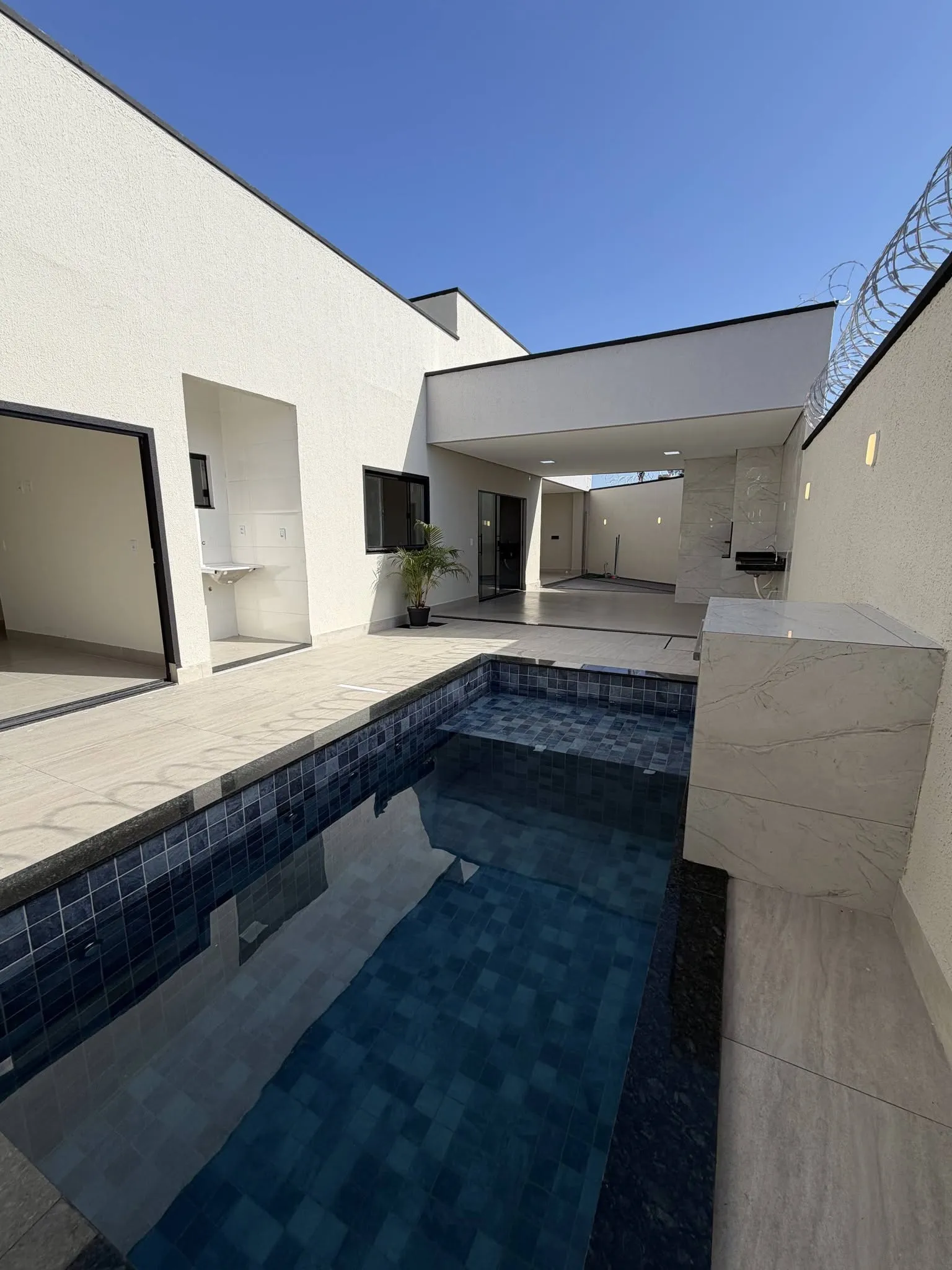 Imagem Casa 3/4 Com Suite No Bairro Das Industrias