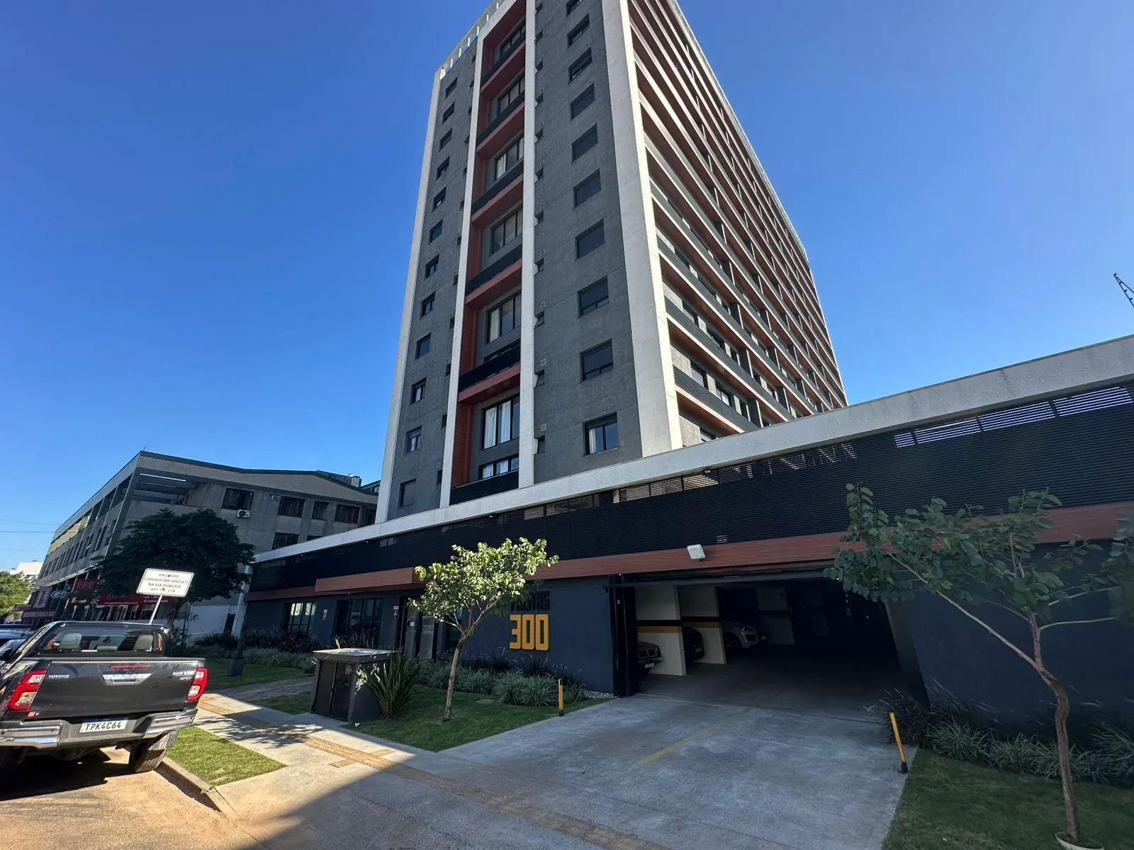 Apartamento Mobiliado e Reformado com Closet, Churrasqueira e Infraestrutura Completa no Centro de Porto Alegre
