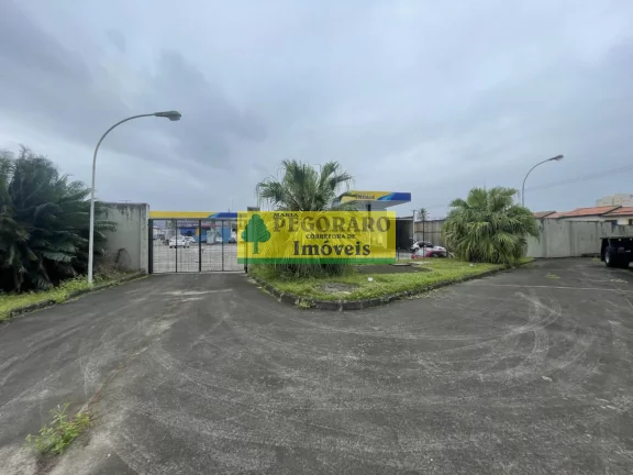 Imagem Galpão Comercial para Locação no Indaiá em Caraguatatuba-SP: 4 Salas, 4 Banheiros, 30 Vagas de Garagem, 875m² de Área.