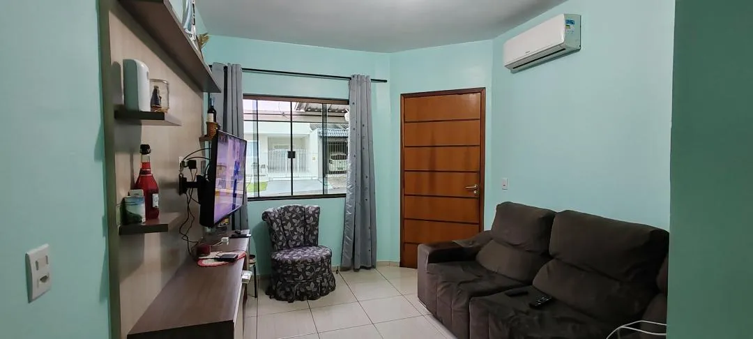 Imagem Casa à venda em Cascavel - Universitário - 300m² - Churrasqueira e Energia Solar