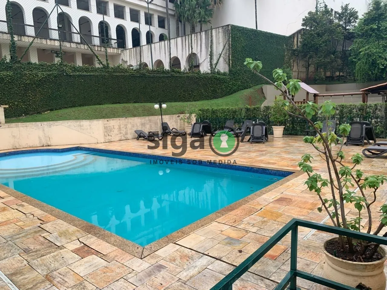 Imagem VENDE Apartamento na Vila Suzana (Região do MORUMBI) com 2 quartos, uma suíte e 2 vagas