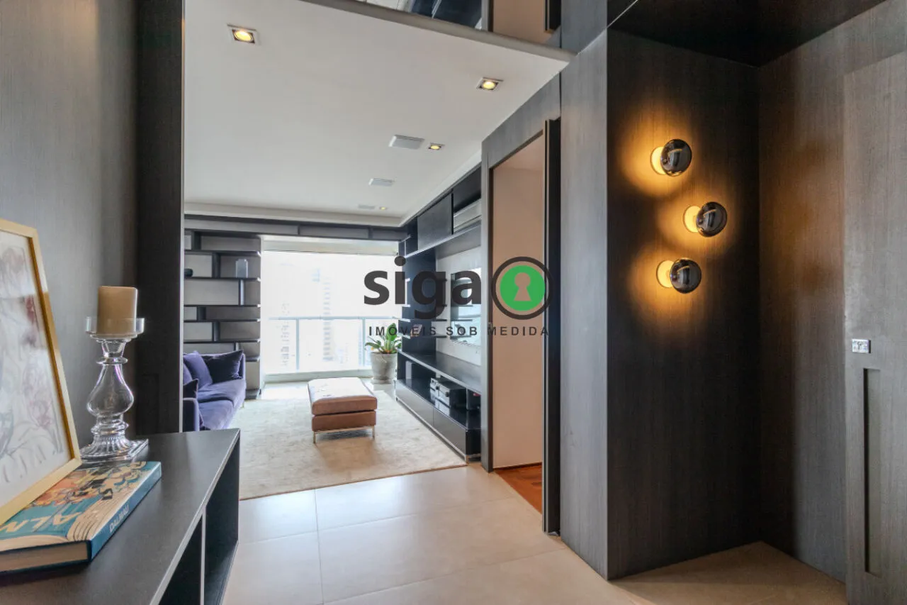 Imagem Apartamento à venda no Campo Belo - 219 m² - 3 suítes - 3 vagas - mobiliado - andar alto