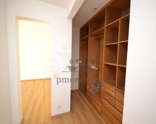 Imagem Apartamento Higienópolis com 197m², 3 suítes e 3 vagas.