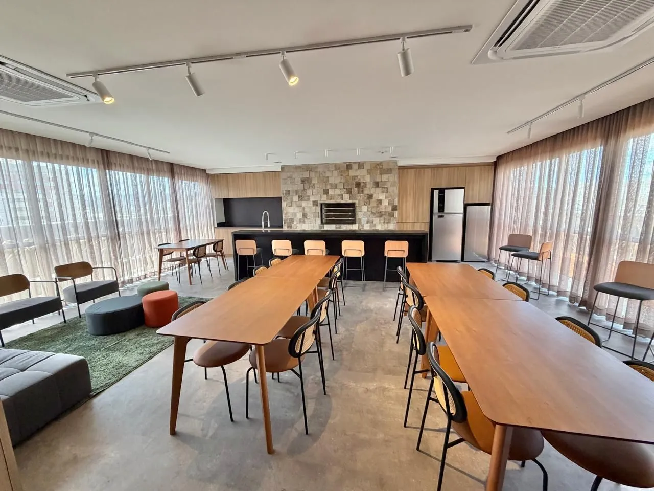 Imagem Excelente apartamento a venda no ITA123, com 2 domitórios no bairro Jardim Botânico.