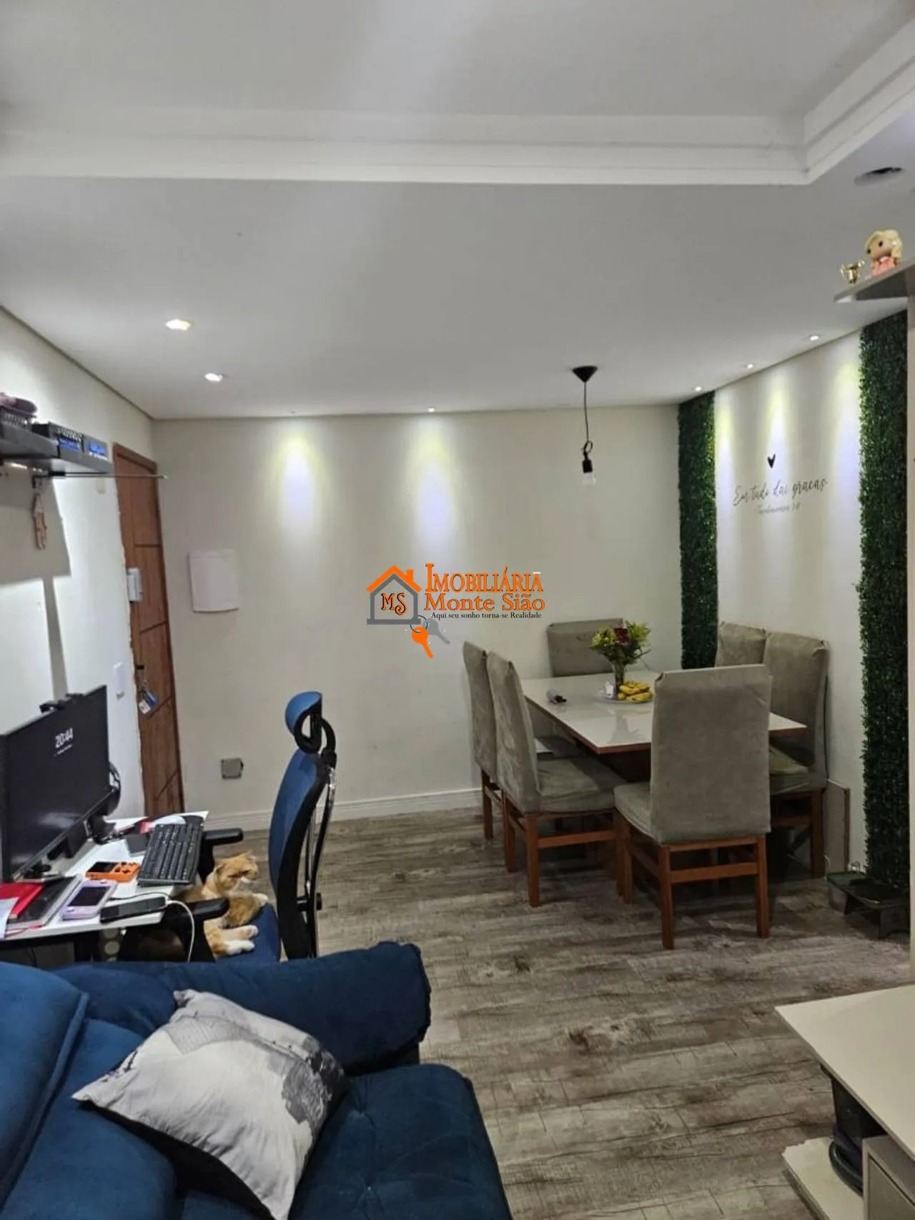 Imagem Apartamento com 2 dormitórios à venda, 54 m² por R$ 335.000,00 - Residencial e Comercial Guarulhos - Guarulhos/SP
