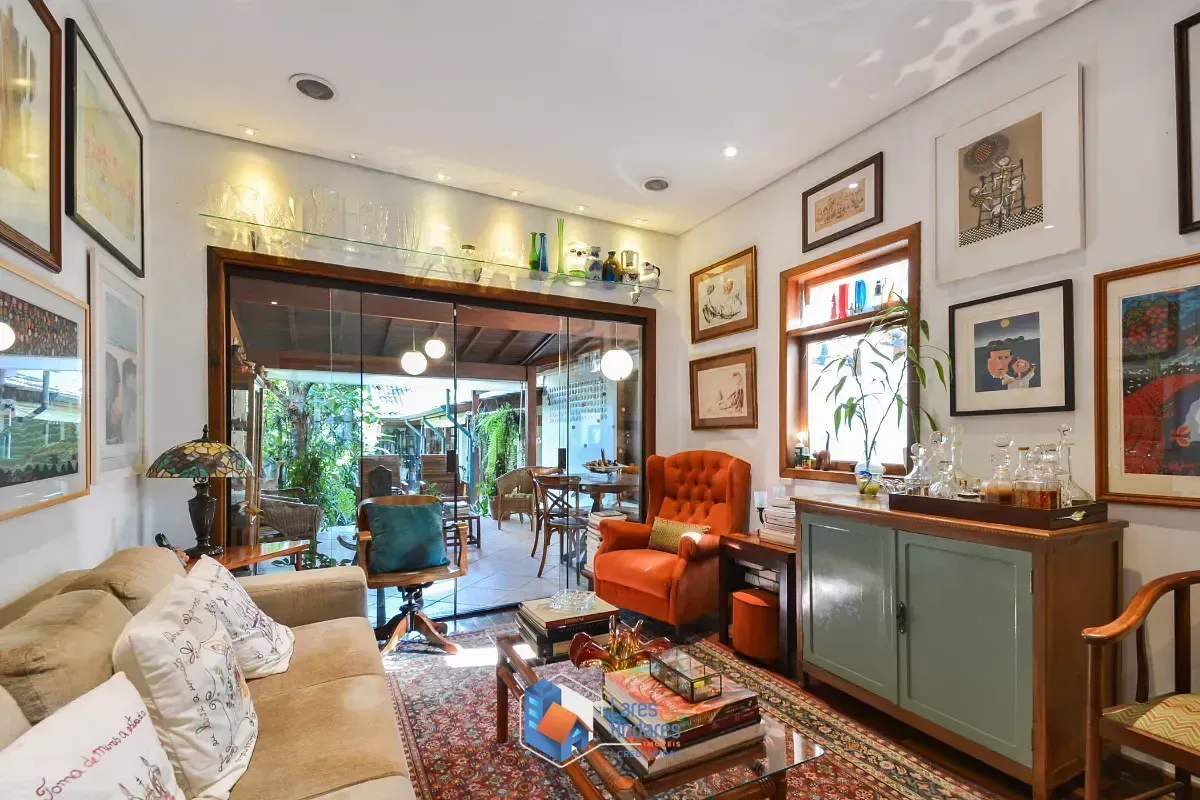 Imagem Casa para venda em Pacaembu com 3 quartos, sendo 3 suítes, 422m²
