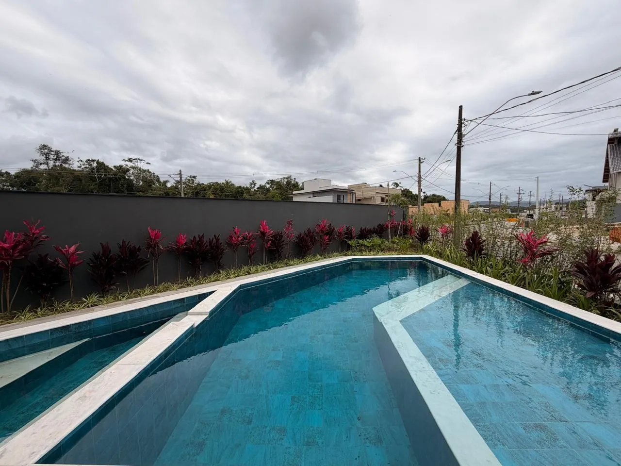 Imagem Casa para Venda em Peruíbe, Jardim Márcia, 6 dormitórios, 6 suítes, 2 banheiros, 4 vagas