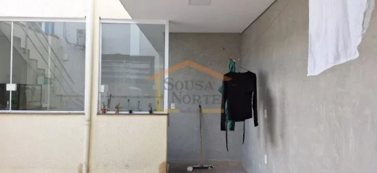 Imagem Sobrado com 170m², muito bem distribuído, 3 dormitórios, 2 banheiros, sala de estar aconchegante,...