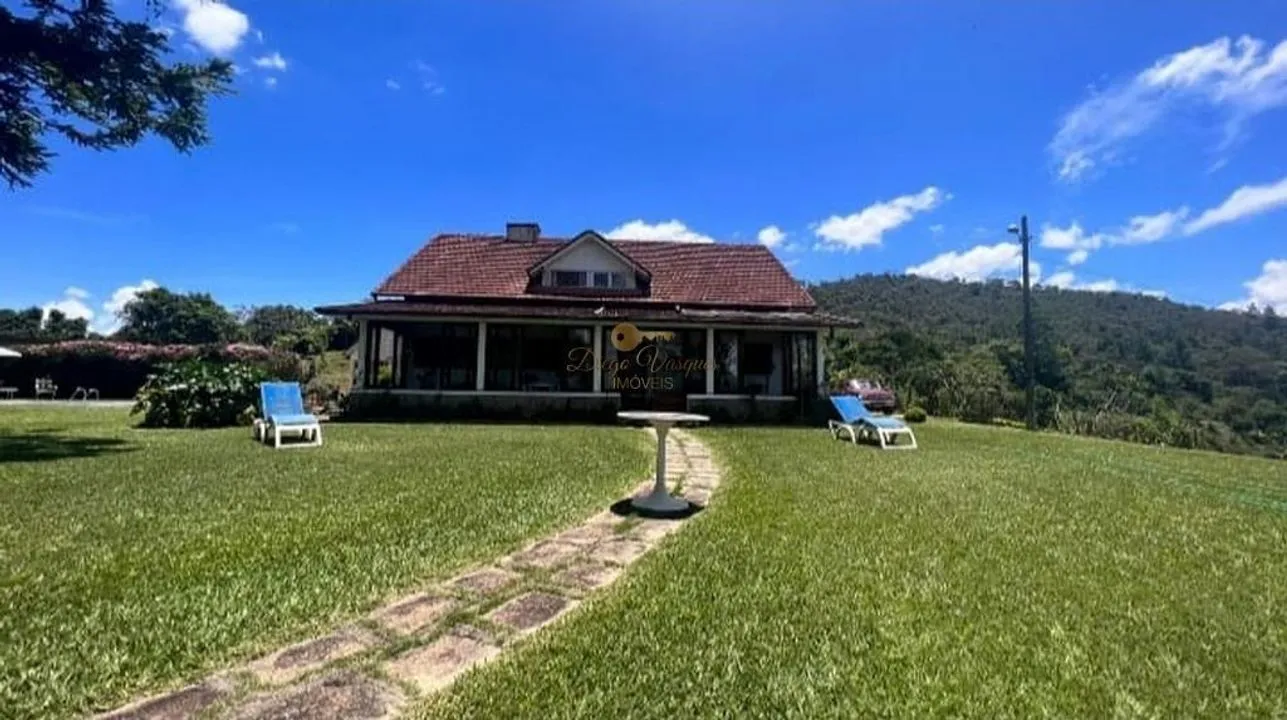 Imagem Casa em Condomínio para Venda em Teresópolis / RJ no bairro Fazenda Alpina