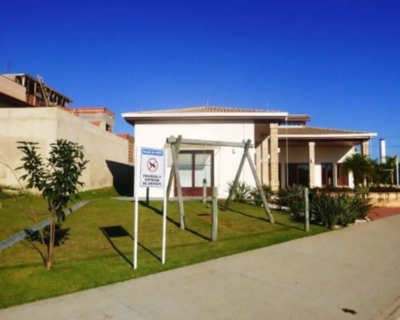 Imagem Lindo Sobrado de 4 Dormitórios no Cond. Residencial Portobello