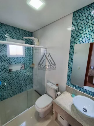 Imagem Casa Espetacular com 4 suítes Ninho Verde 1 - Encante-se com seu novo lar