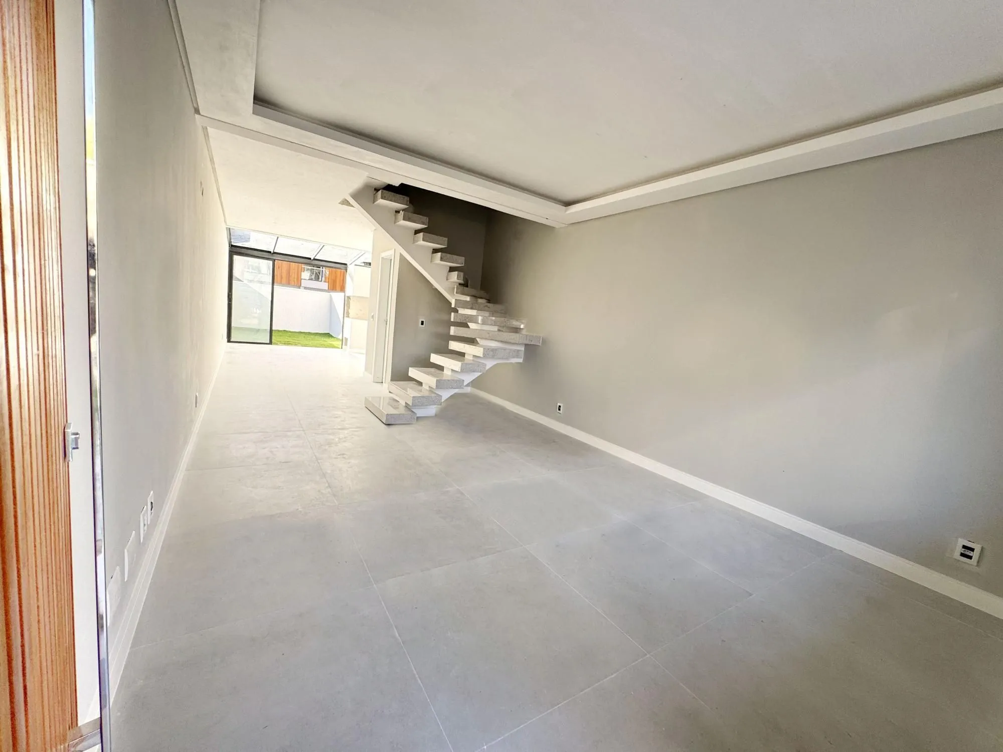 Imagem SOBRADO 3 SUITES - TRISTEZA