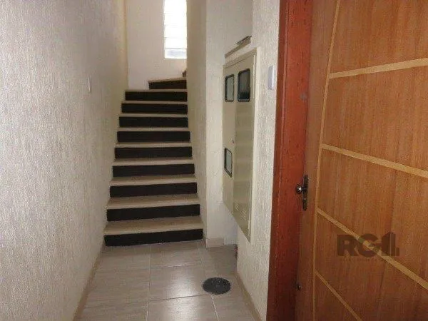 Imagem Edifício (prédio) com 03 apartamentos de 01 dormitório no Bairro Auxiliadora