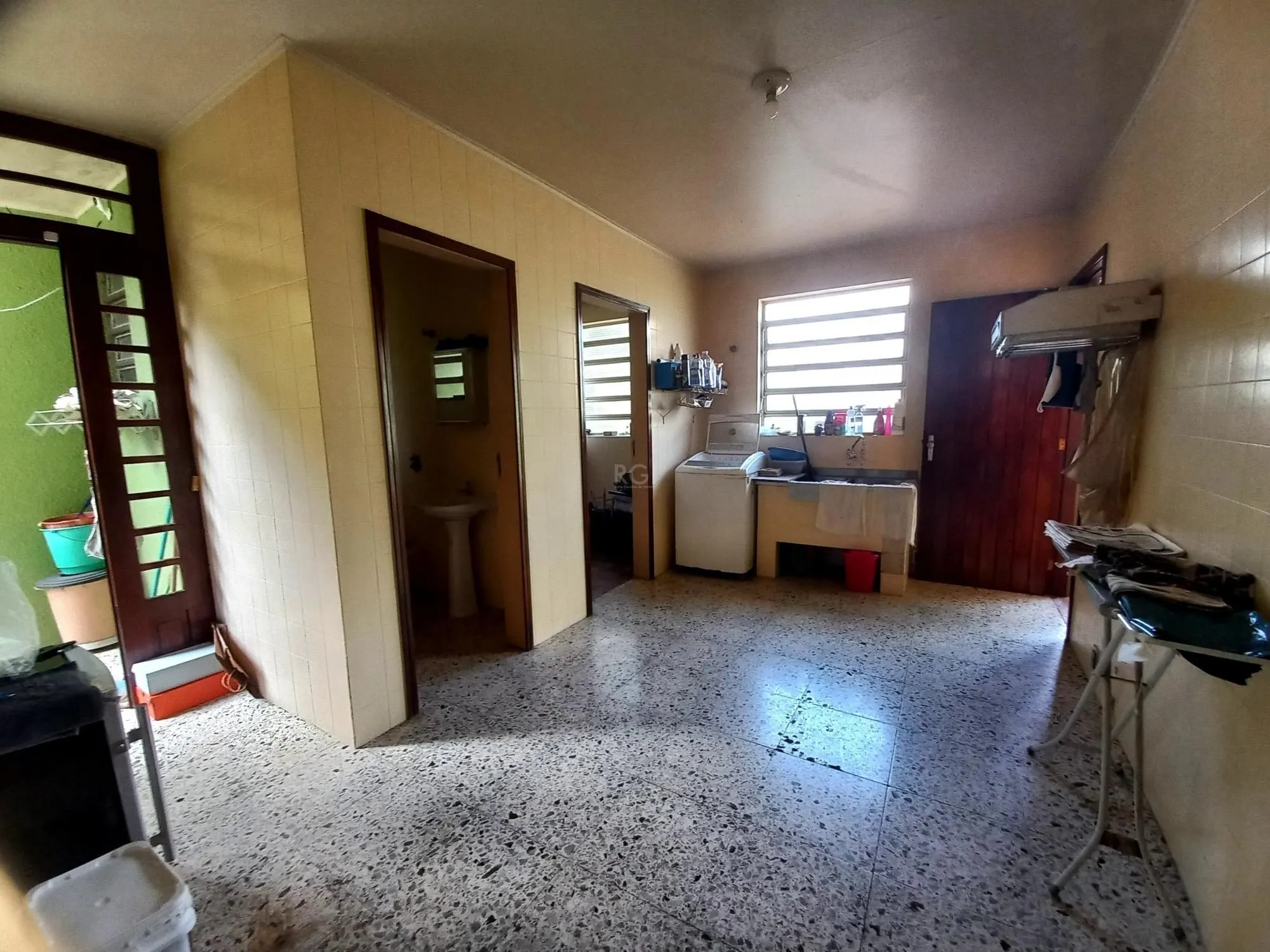 Imagem Casa para Venda - 300m², 4 dormitórios, sendo 1 suites, 2 vagas - Santana