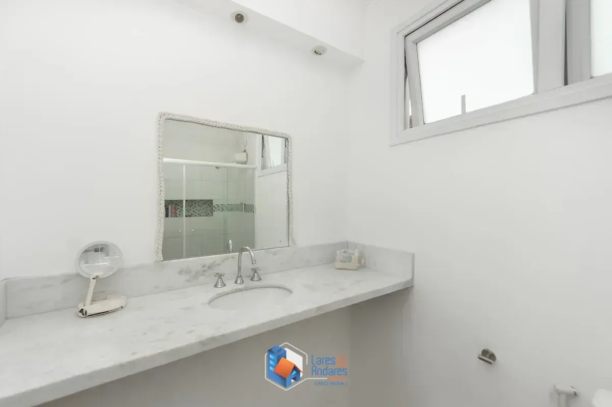 Imagem Casa de vila para venda em Aclimação com 4 quartos, sendo 1 suíte, 247m²