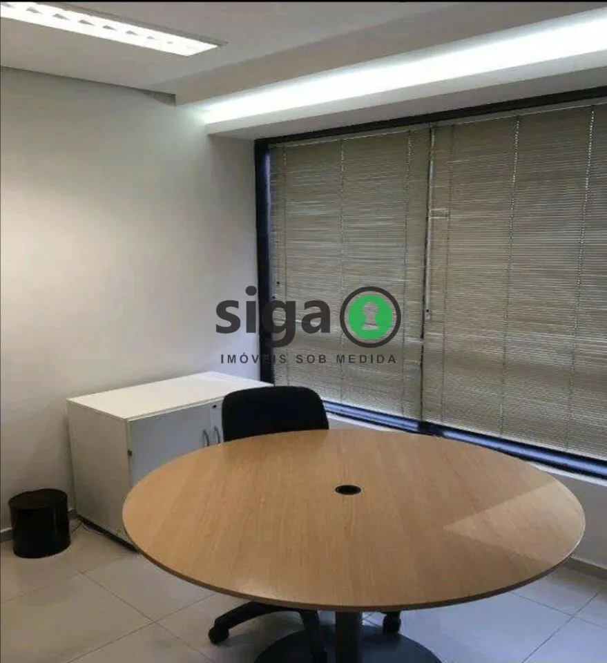 Imagem Conjunto Comercial em Moema à Venda Próximo ao Metrô com 2 Vagas e Renda Ativa