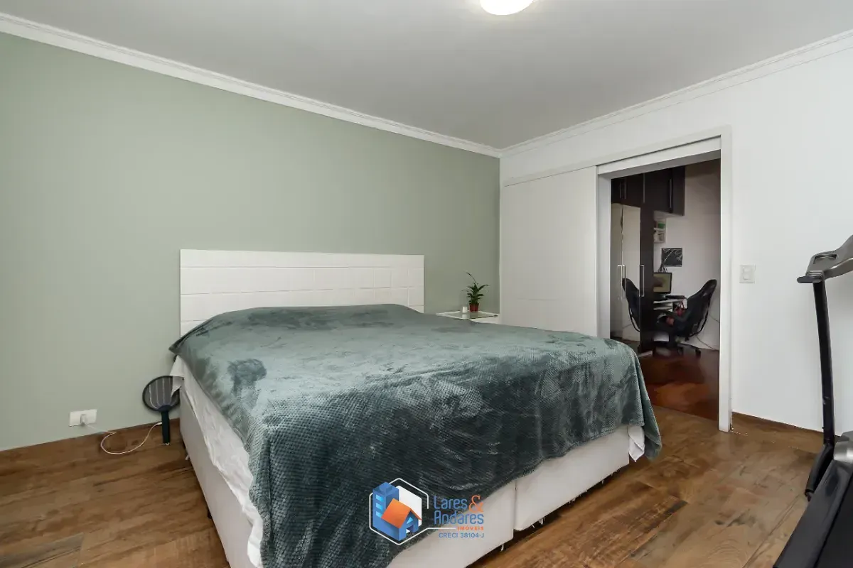 Imagem Sobrado para venda em Planalto Paulista com 3 quartos, sendo 1 suíte, 180m²