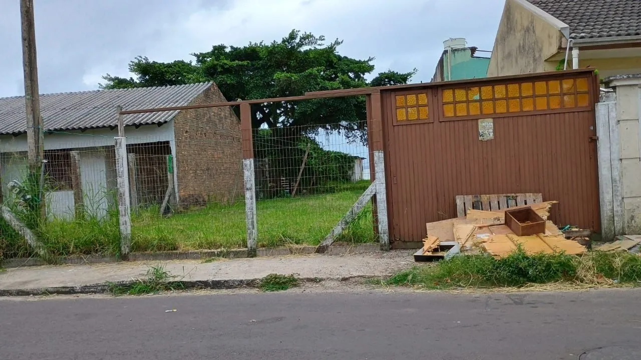 Imagem Terreno em Tramandaí com rampa de acesso a Lagoa