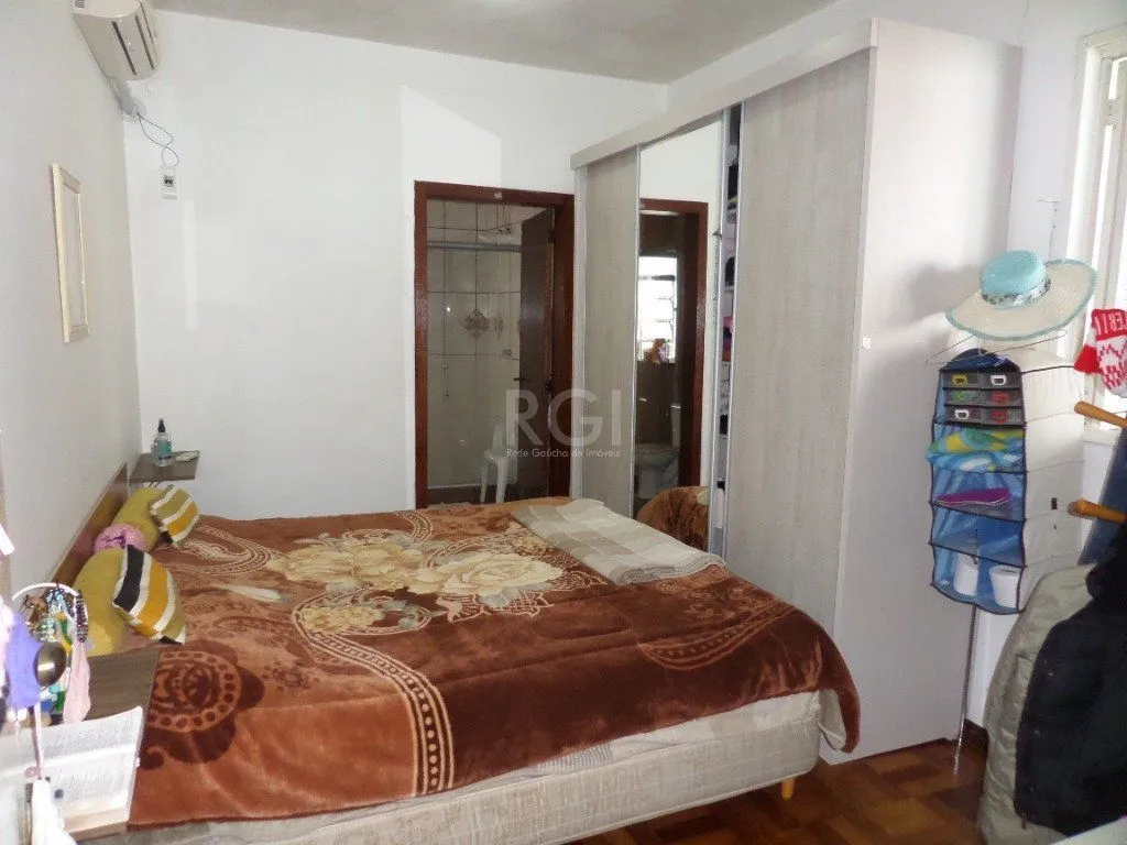Imagem Casa para Venda - 153m², 5 dormitórios, sendo 3 suites, 4 vagas - Jardim Itu Sabará