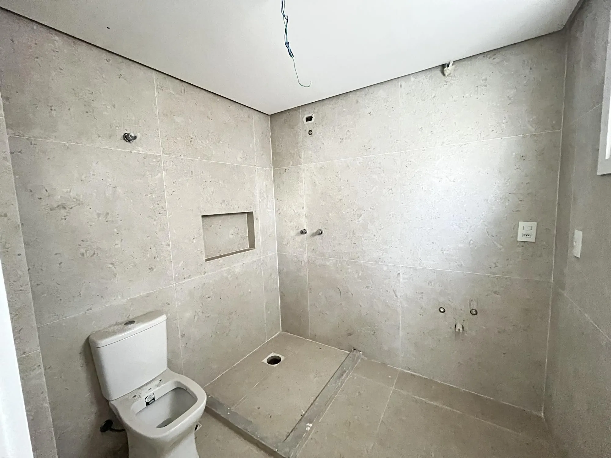 Imagem Apartamento com 3 suítes no bairro São João em Porto Alegre