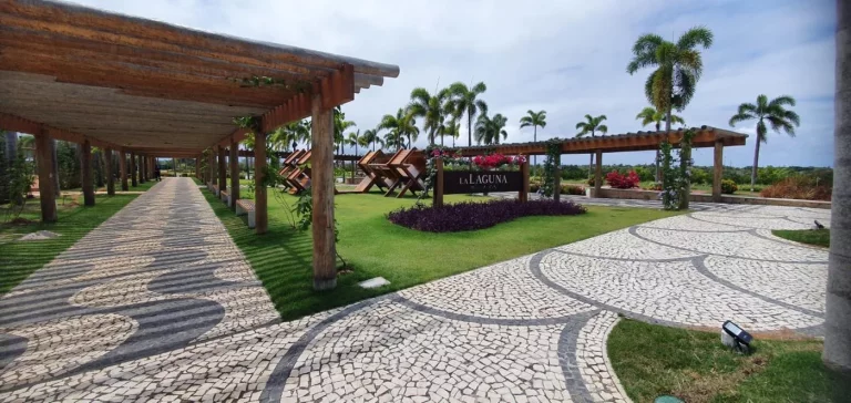 Imagem Terreno para Venda em Mata de São João, Praia Do Forte