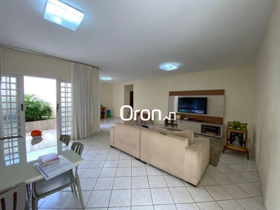 Casa com 4 dormitórios à venda, 188 m² por R$ 1.350.000,00 - Jardim América - Goiânia/GO