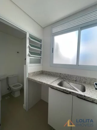 Imagem Apartamento de 3 quartos, sendo 1 suíte e 2 vagas de garagem à VENDA em Florianópolis/SC.