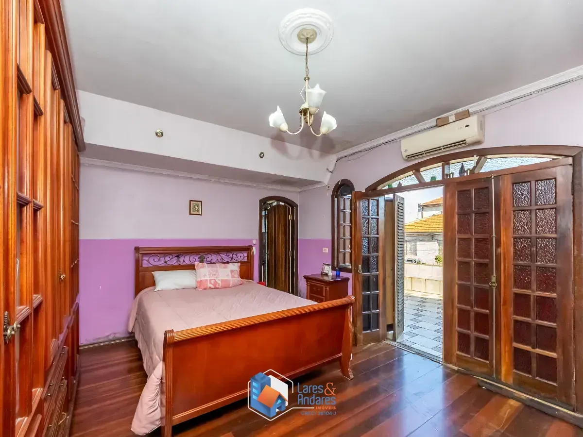 Imagem Sobrado para venda em Vila Gustavo com 3 quartos, sendo 3 suítes, 325m²